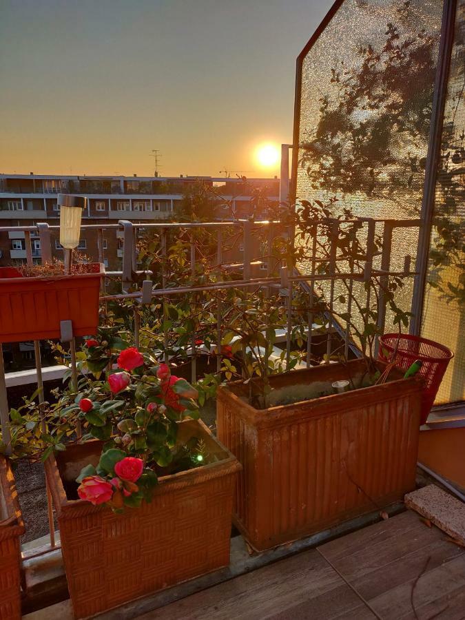 Exclusive Rooftop Apartment With Large Terrace In Solari/Tortona Милан Экстерьер фото